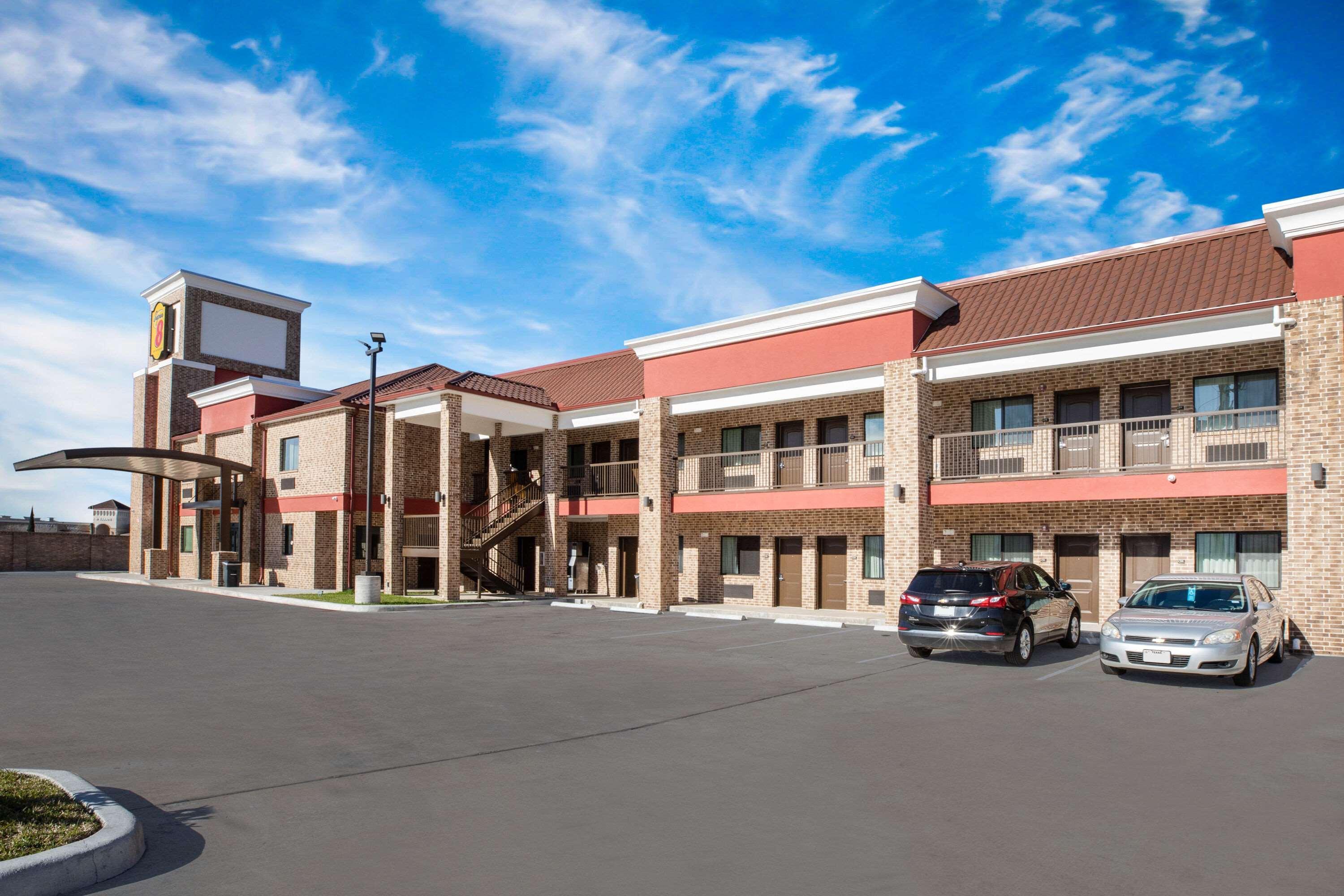 Super 8 By Wyndham Humble Houston Fallcreek Dış mekan fotoğraf