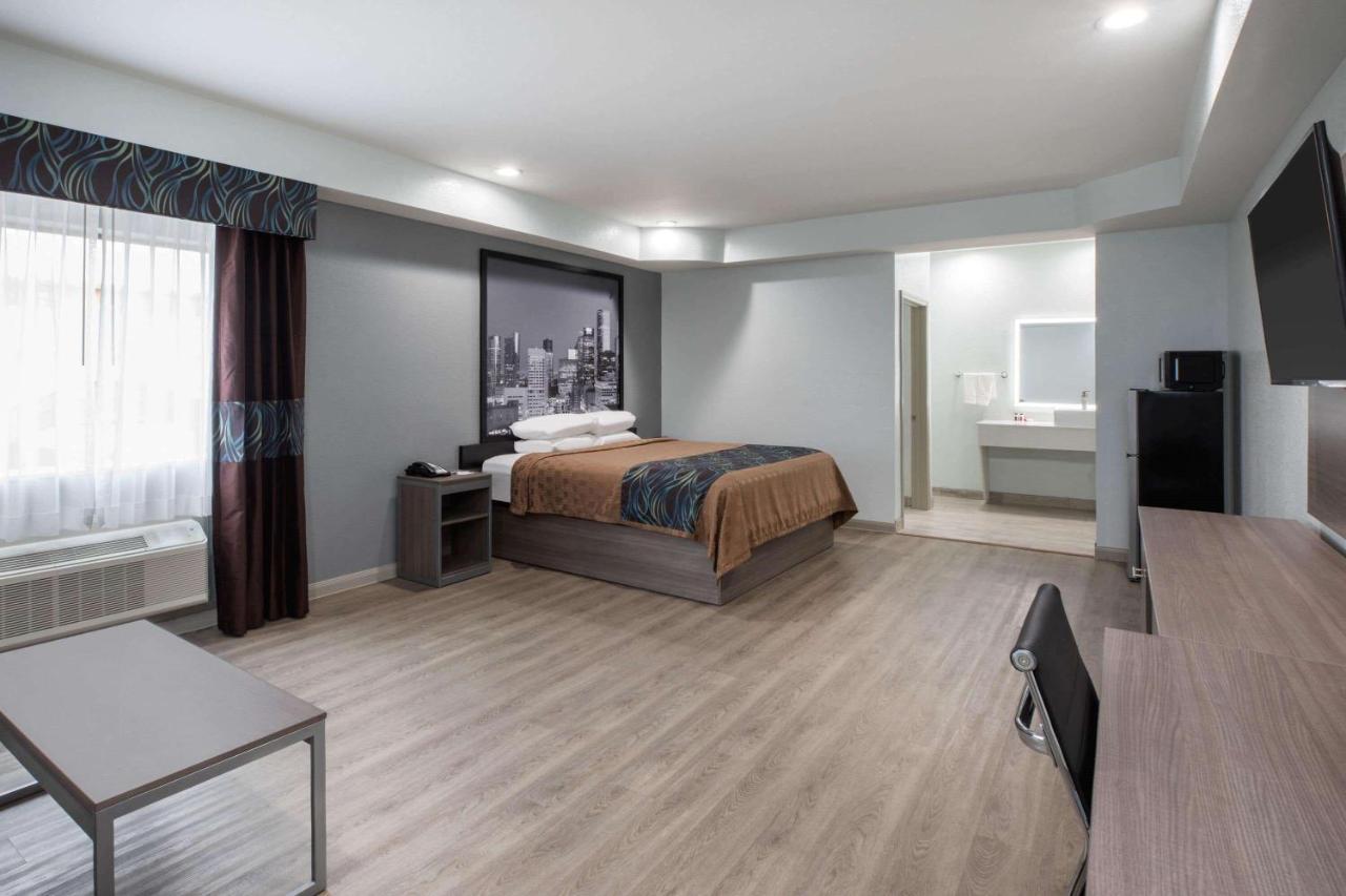 Super 8 By Wyndham Humble Houston Fallcreek Dış mekan fotoğraf